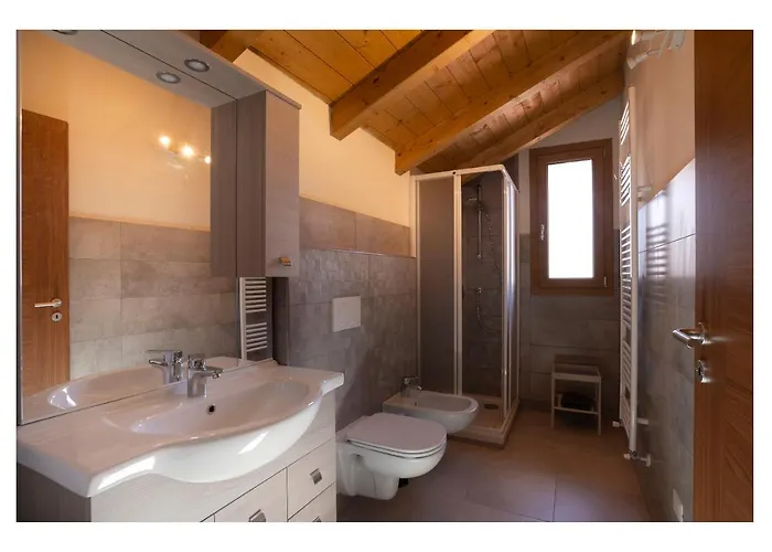 Al Salto Del Gatto Bed & Breakfast Schianno